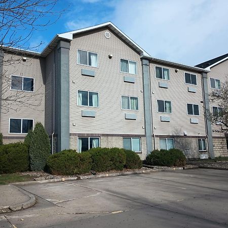 Miriam Hotel Bismarck Exterior photo